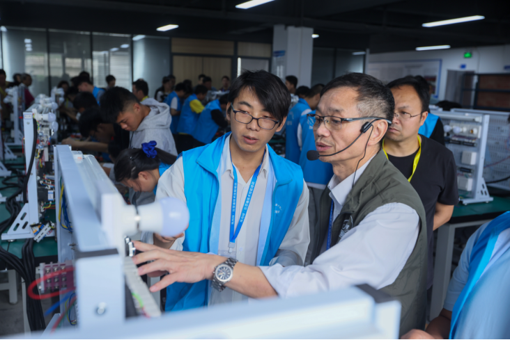 深圳風(fēng)向標教育資源股份有限公司
