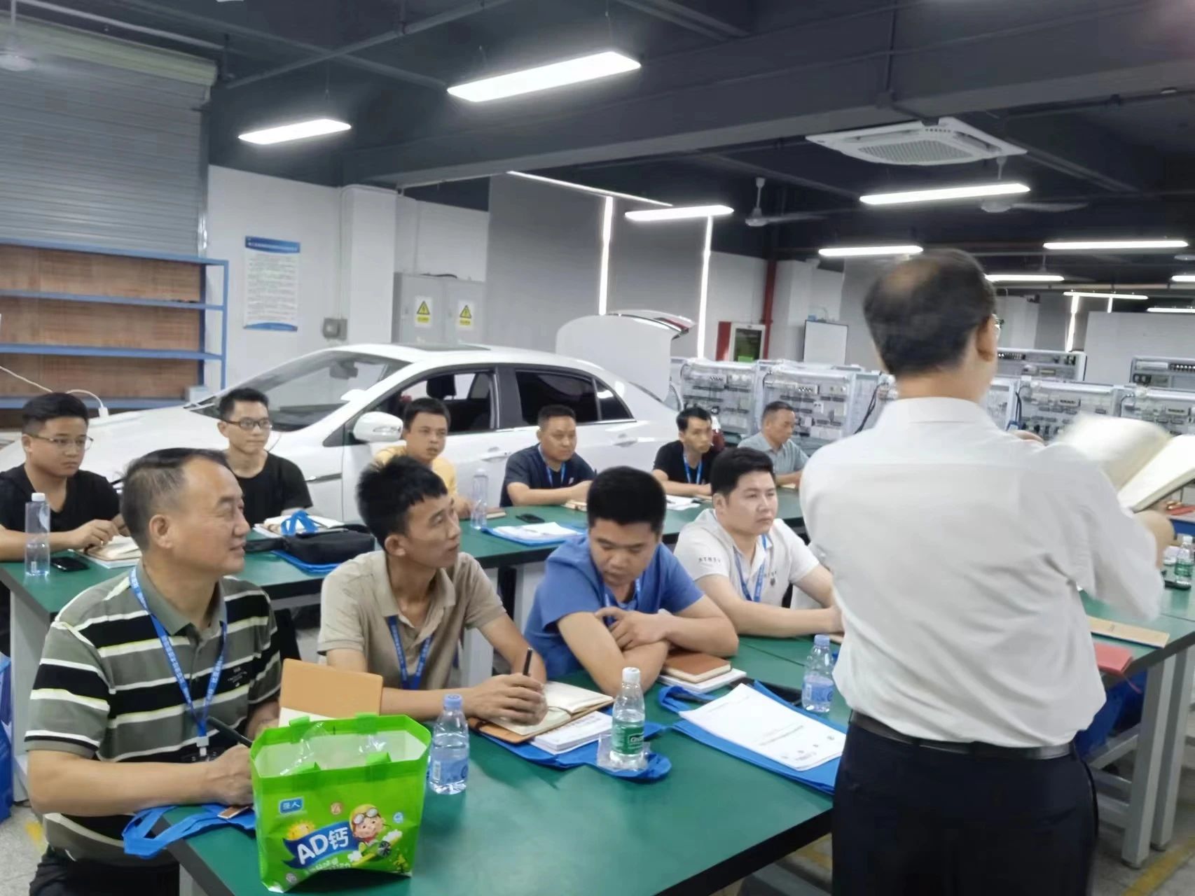深圳風(fēng)向標教育資源股份有限公司