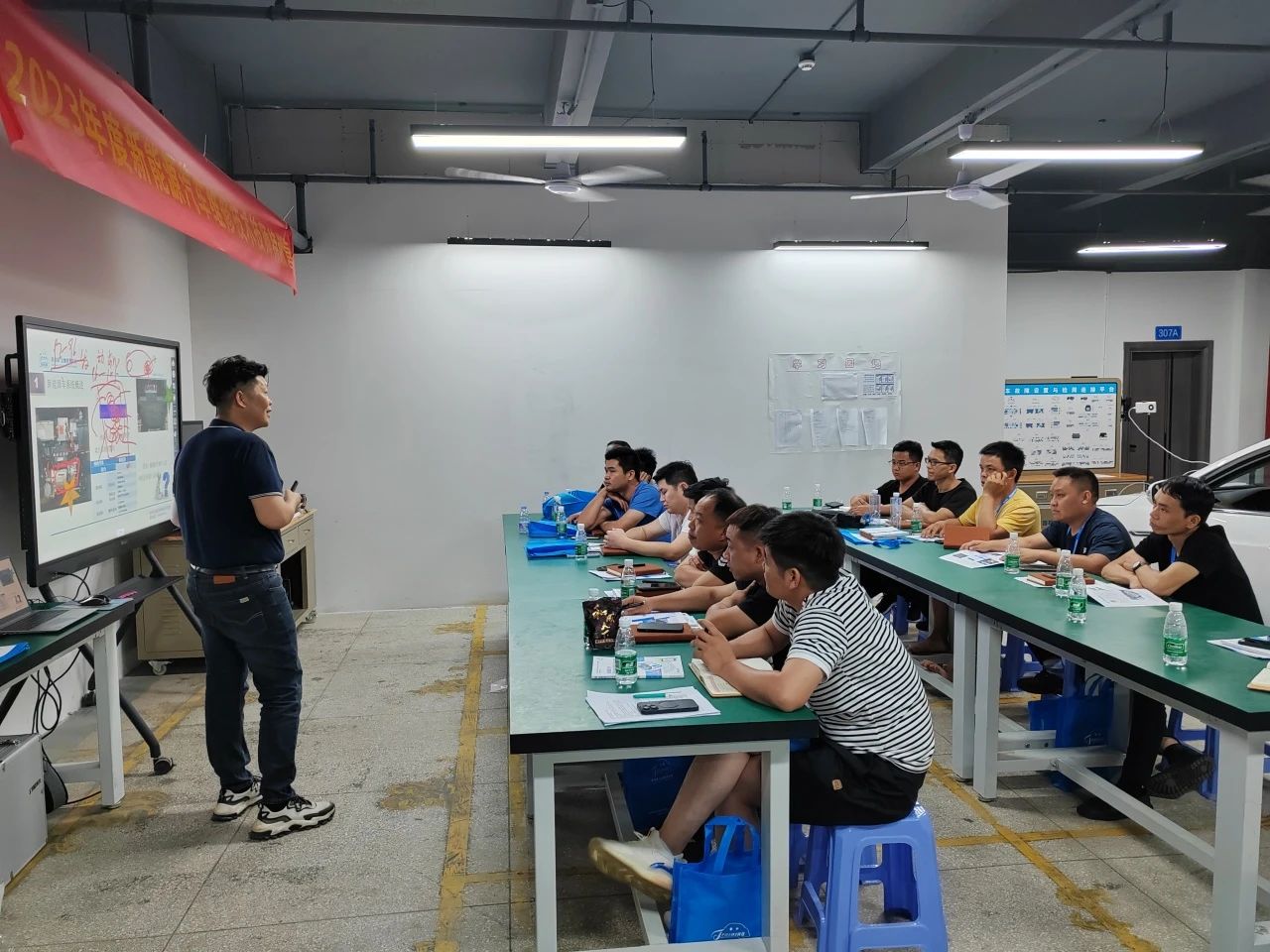 深圳風(fēng)向標教育資源股份有限公司