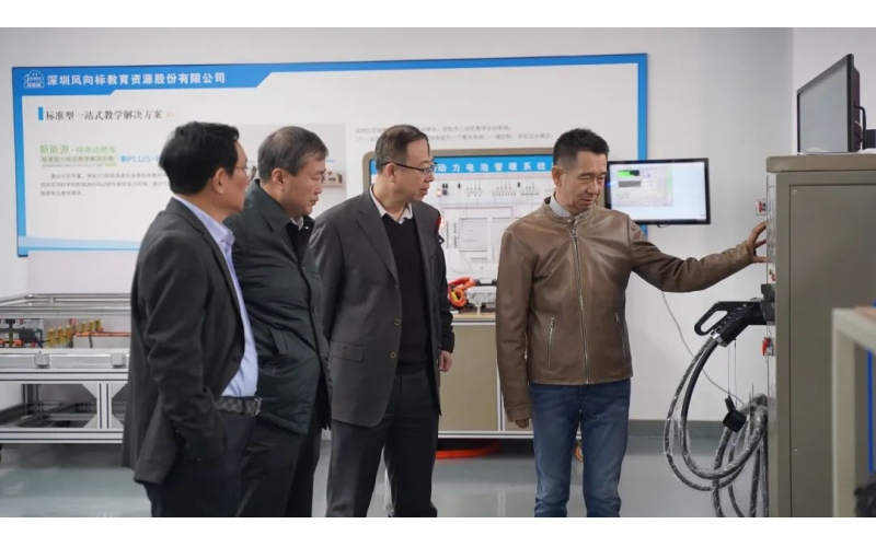 中國汽車(chē)維修行業(yè)協(xié)會(huì )張延華會(huì )長(cháng)實(shí)地考察調研風(fēng)向標